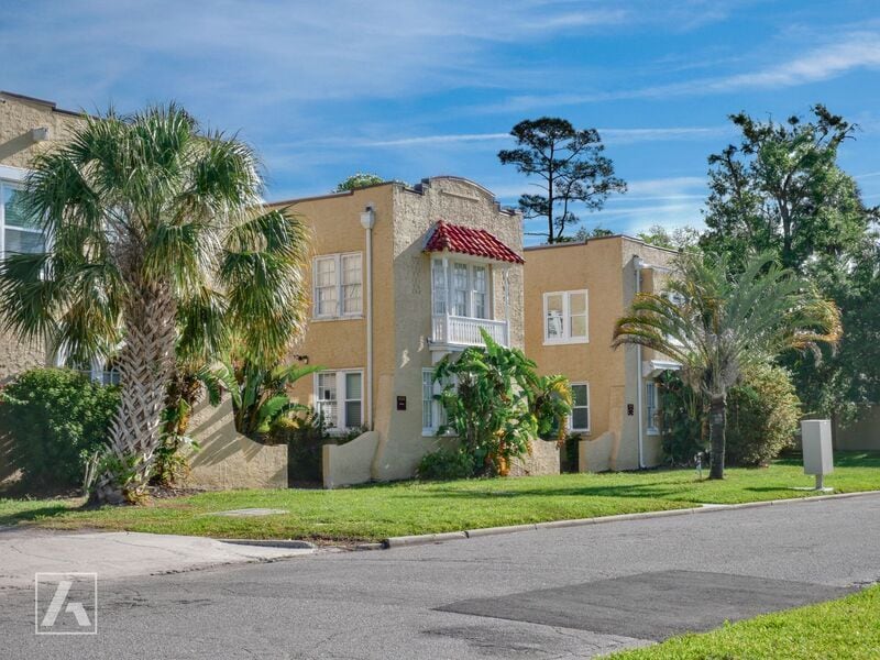 410 E 14th St Unit 207, Sanford, FL 32771 Condo for Rent in Sanford