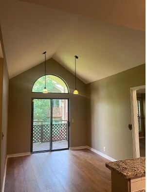 Building Photo - 213 Riverstone Ct