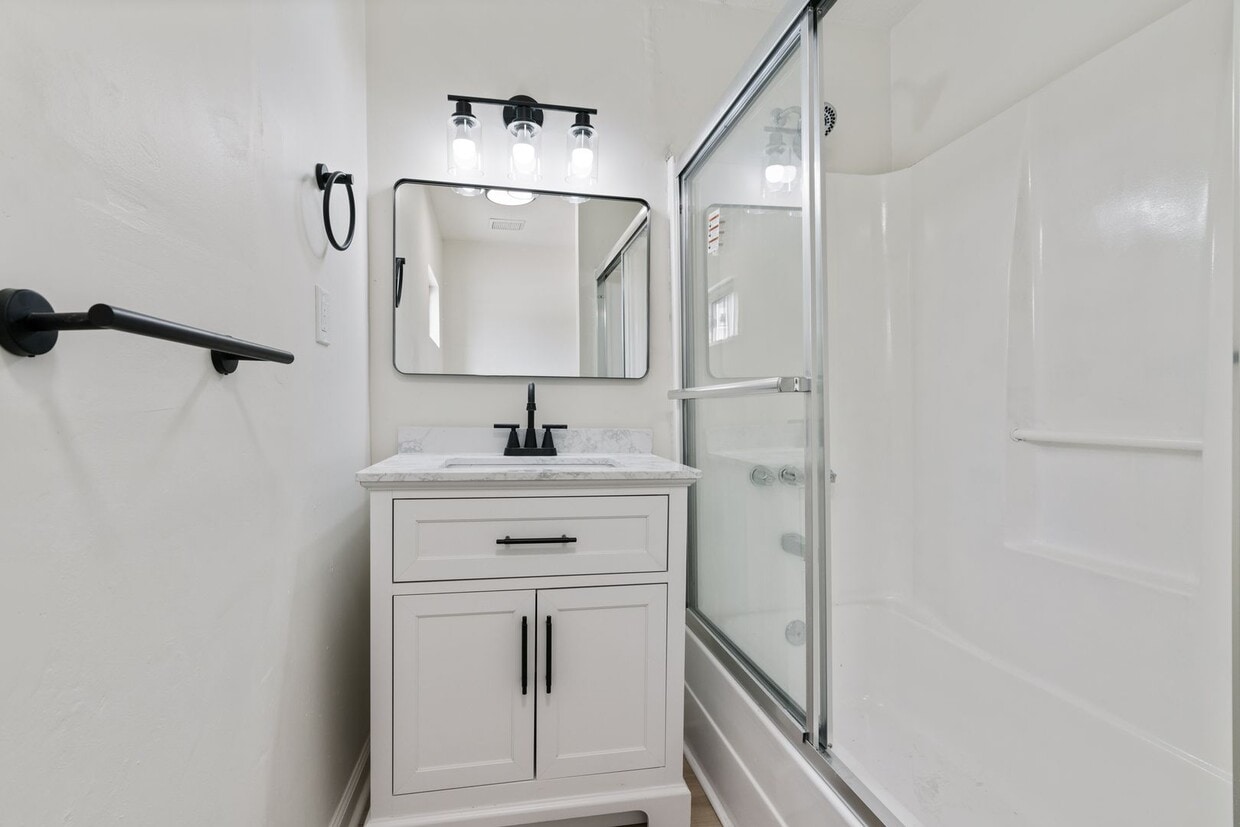 Photo - 3206 Dawson Street Units1-3