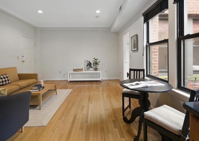 Foto del edificio - 1321 Fairmont St NW