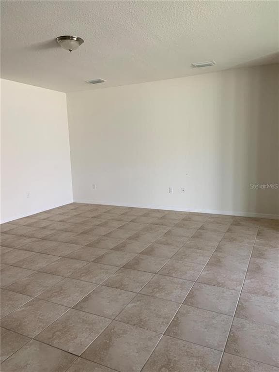 Building Photo - 6320 Sunsail Pl