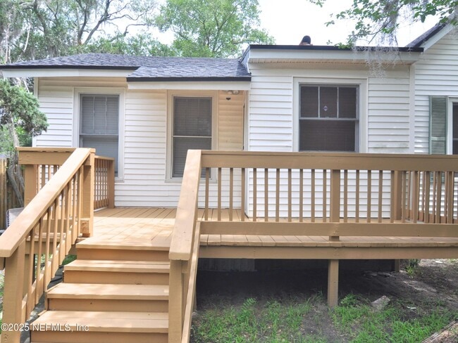 Building Photo - 7730 Lorain St