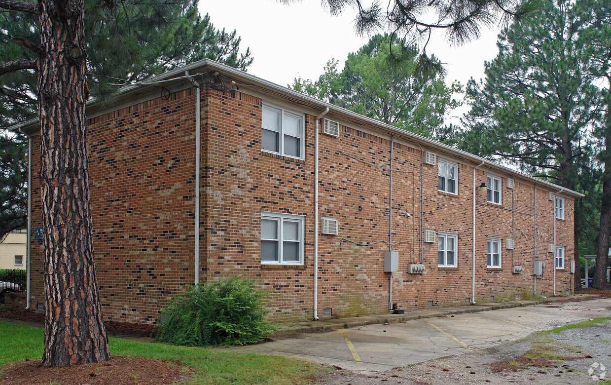 Foto del edificio - 4830 E Princess Anne Rd