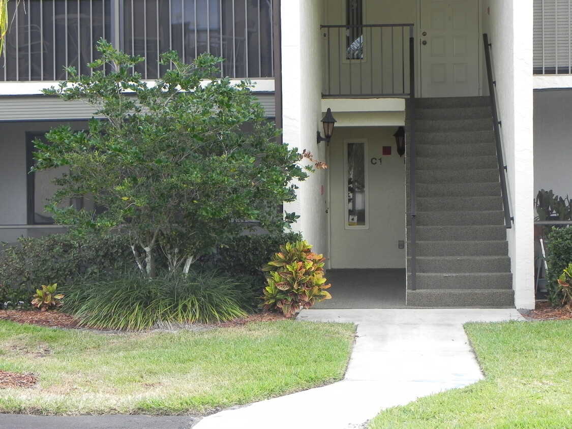 Primary Photo - 1575 SW Silver Pine Way