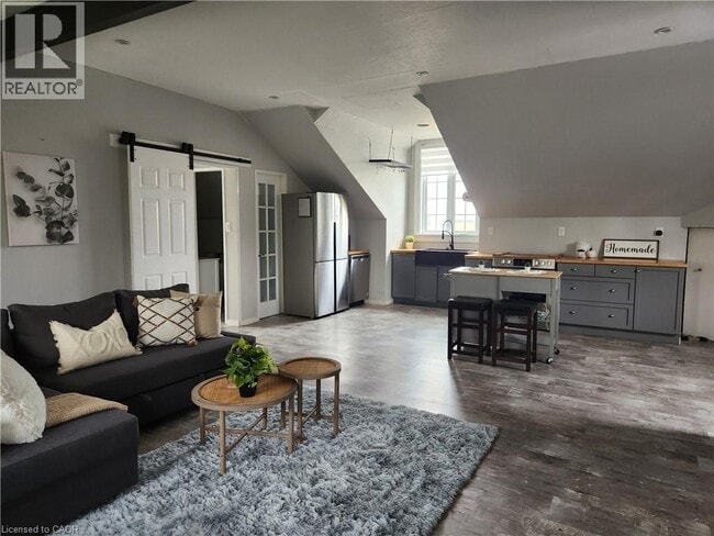 Building Photo - 267 Pinehurst Rd