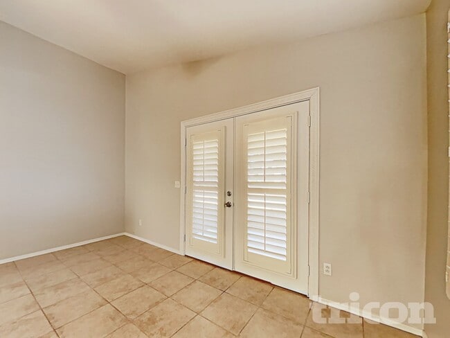 Foto del edificio - 15848 W Adams St