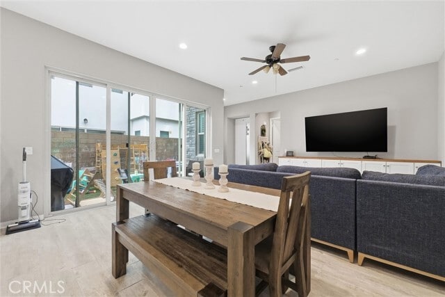 Building Photo - 155 Spectacle