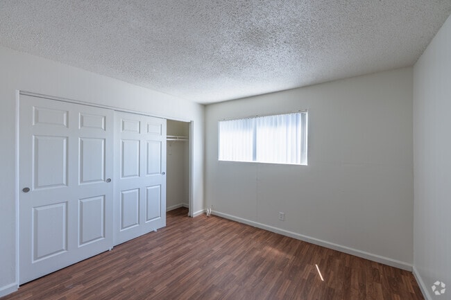 2BR, 1BA - 825SF - Primary Bedroom - Decatur Rents
