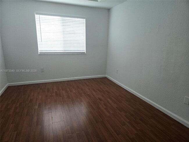 Building Photo - 1407 SE 24th Ct