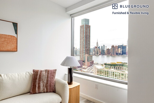 Building Photo - 87 Commercial St