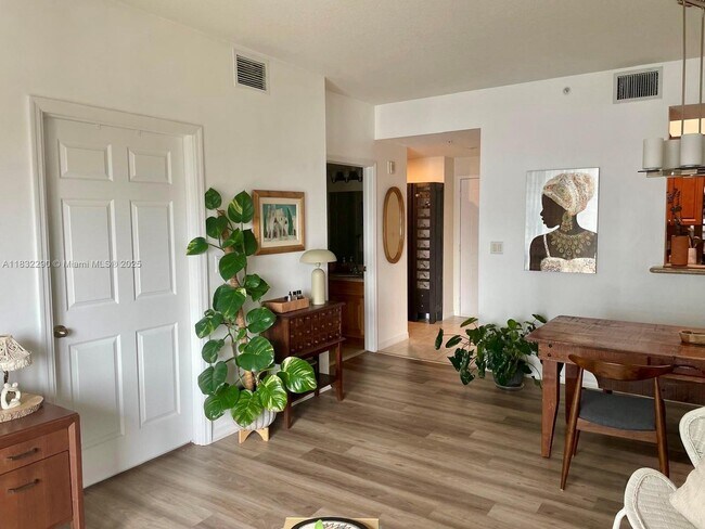Foto del edificio - 3590 Coral Wy