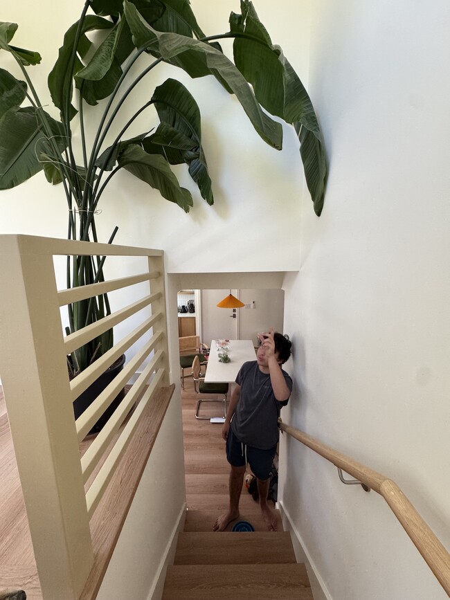 Building Photo - 2034 SE 28th Pl