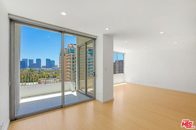 Foto del edificio - 10501 Wilshire Blvd