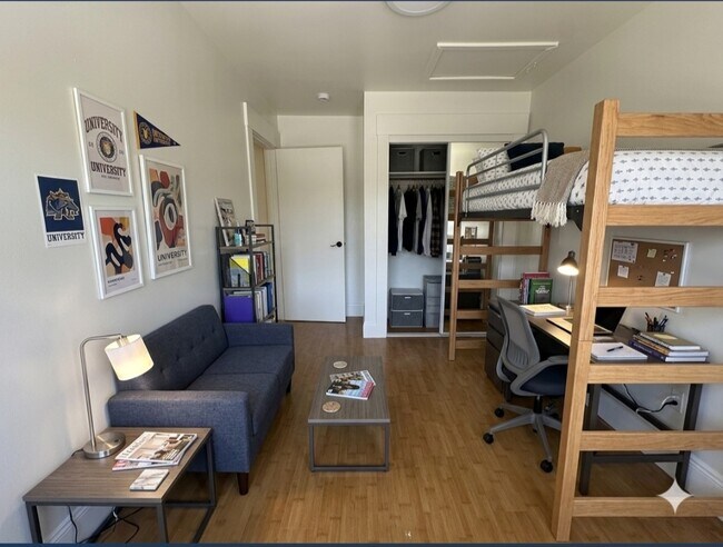 Foto del edificio - 2597 Telegraph Ave