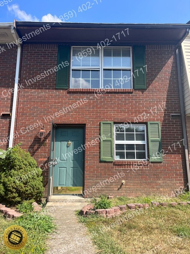 Foto principal - 2-Bed 1.5-Bath Townhome