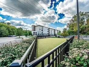 Building Photo - Trail's Bend Apartments