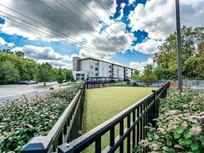 Building Photo - Trail's Bend Apartments