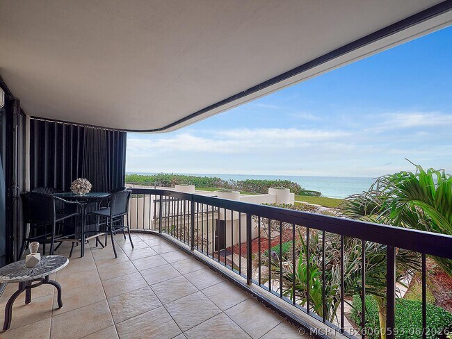 Foto del edificio - 5380 N Ocean Dr
