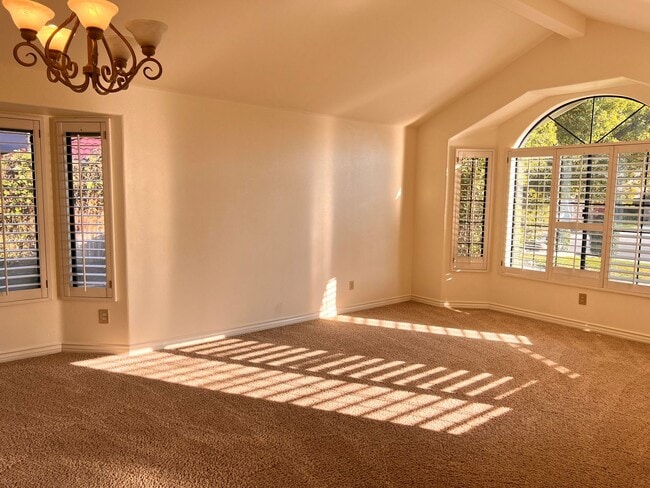 Building Photo - SOUTHWEST BAKERSFIELD