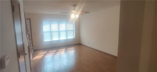 Building Photo - 683 N Betty Jo Dr