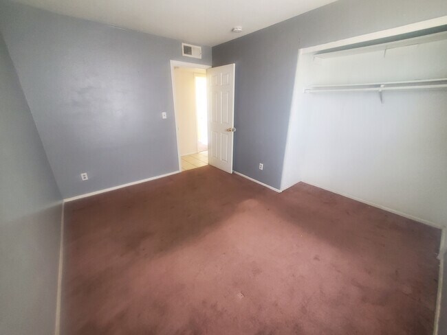 Foto del edificio - 8822 W Sahuaro Dr