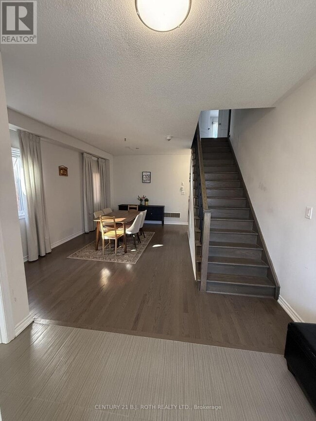 Building Photo - 67 Megan Crescent