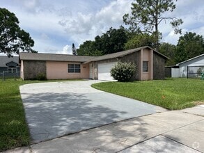 Building Photo - 7628 Rio Pinar Lakes Blvd