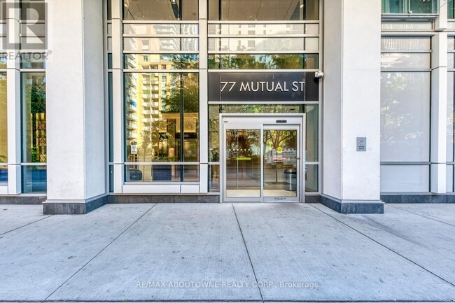 Building Photo - 77 Mutual St