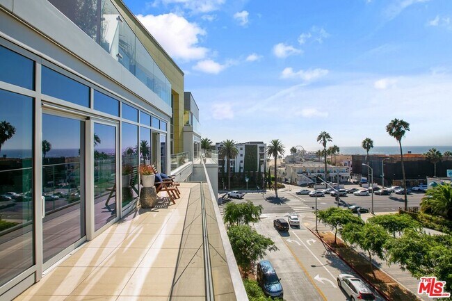 Building Photo - 1705-1725 Ocean Ave