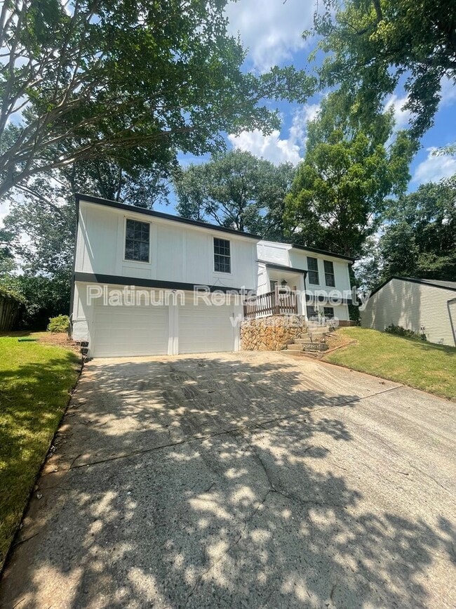 Building Photo - 10500 Worthington Hills Manor