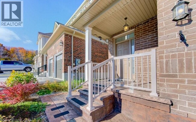 Building Photo - 361 Beechdrops Dr