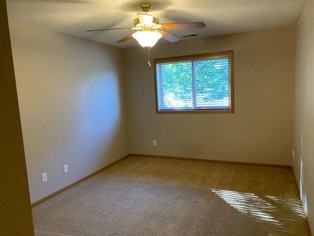 Master bedroom - 875 Bahls Dr