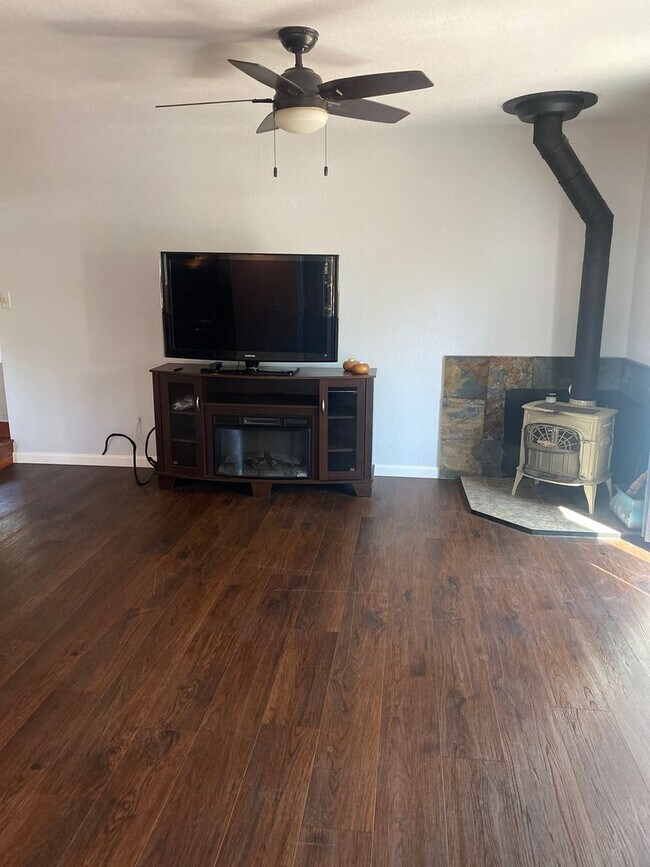 Foto del edificio - Charming 2 bedroom, 1 bathroom house with ...