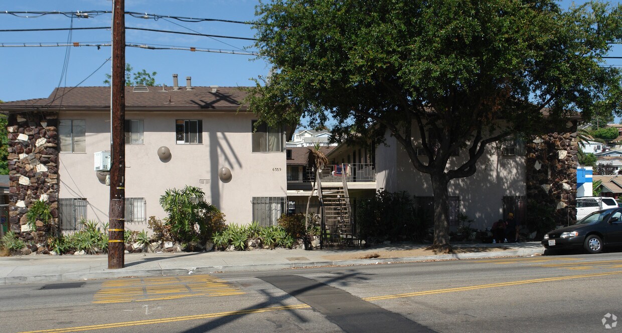 Building Photo - 6559 N Figueroa St