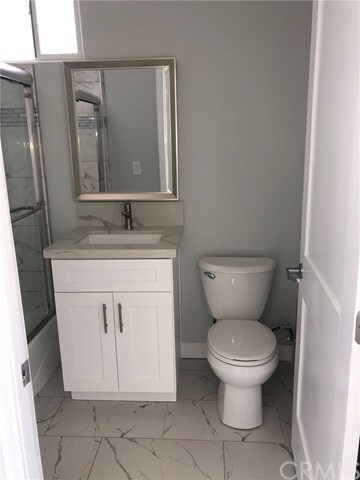 Building Photo - 4234 Canoga Dr