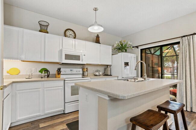 Foto del edificio - 405 Honeycomb Way