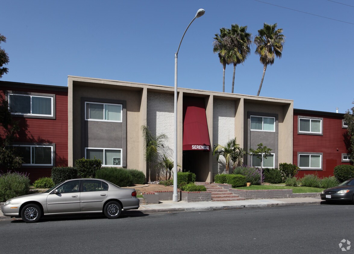 Building Photo - 930 Peach Ave