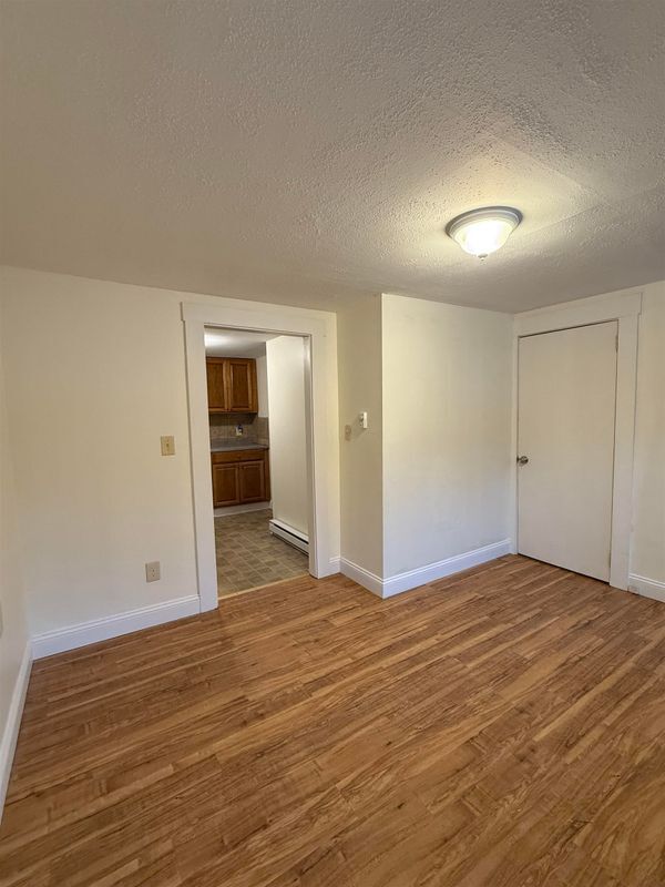 Building Photo - 347 Monadnock