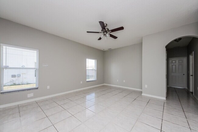 Foto del edificio - 104 Bridgeport Way