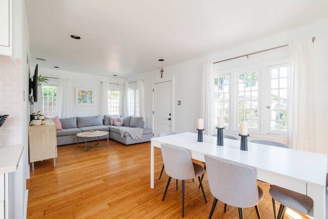 Foto del edificio - 1140 E 66th St