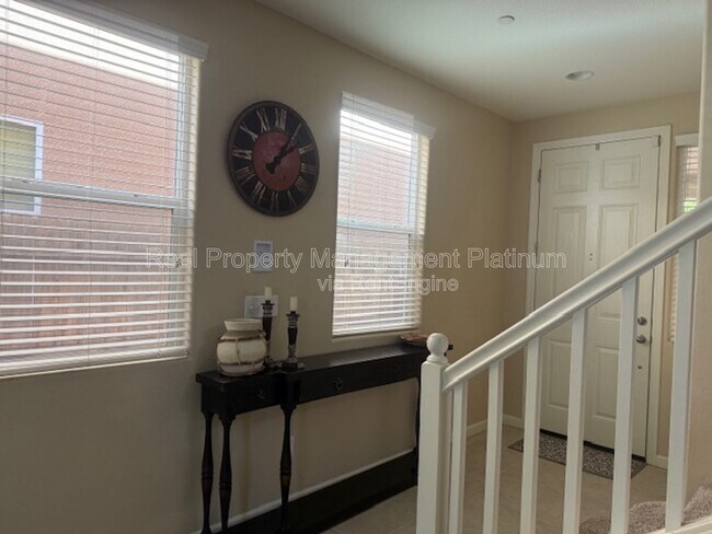 Foto del edificio - 1532 N Sanders Ave