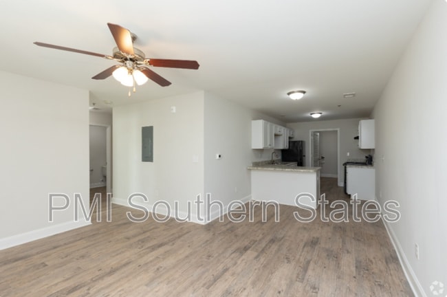 Building Photo - 217 Walnut Hill Dr