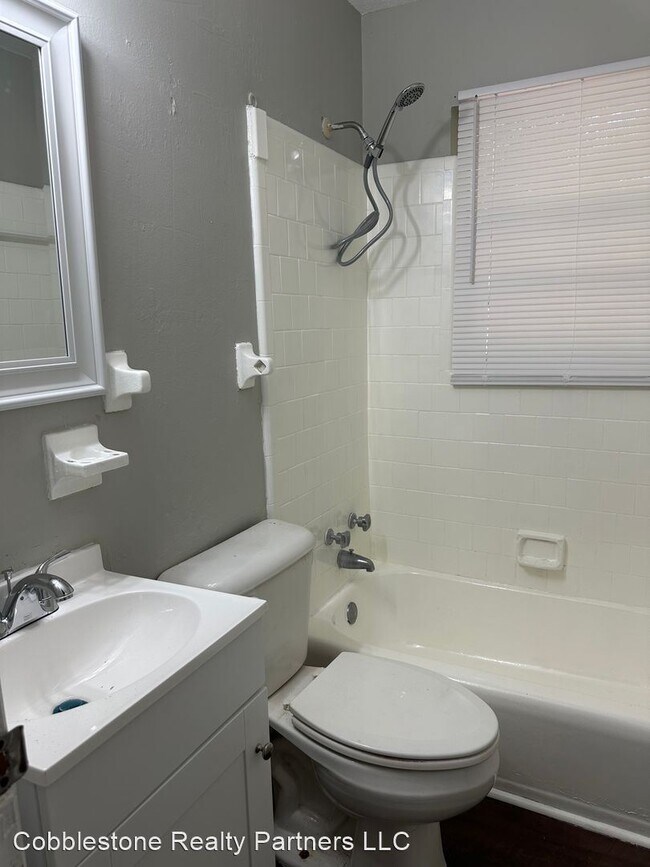 Building Photo - 3 br, 1 bath House - 208 Patrol Drive