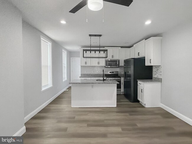 Foto del edificio - 733 N Linwood Ave