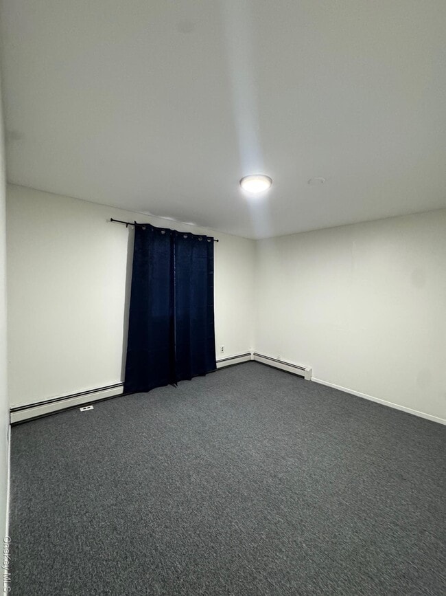 Building Photo - 185 N Bicycle Path