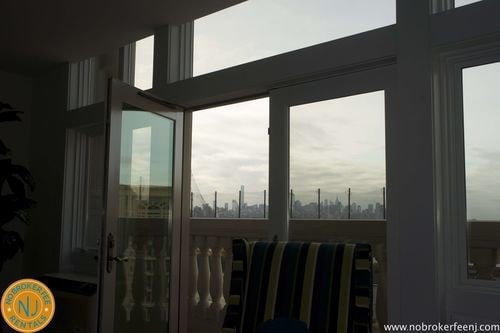 Foto del edificio - 269 River Rd