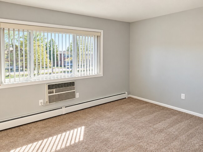 Foto del edificio - 4915 Briarwood Ave