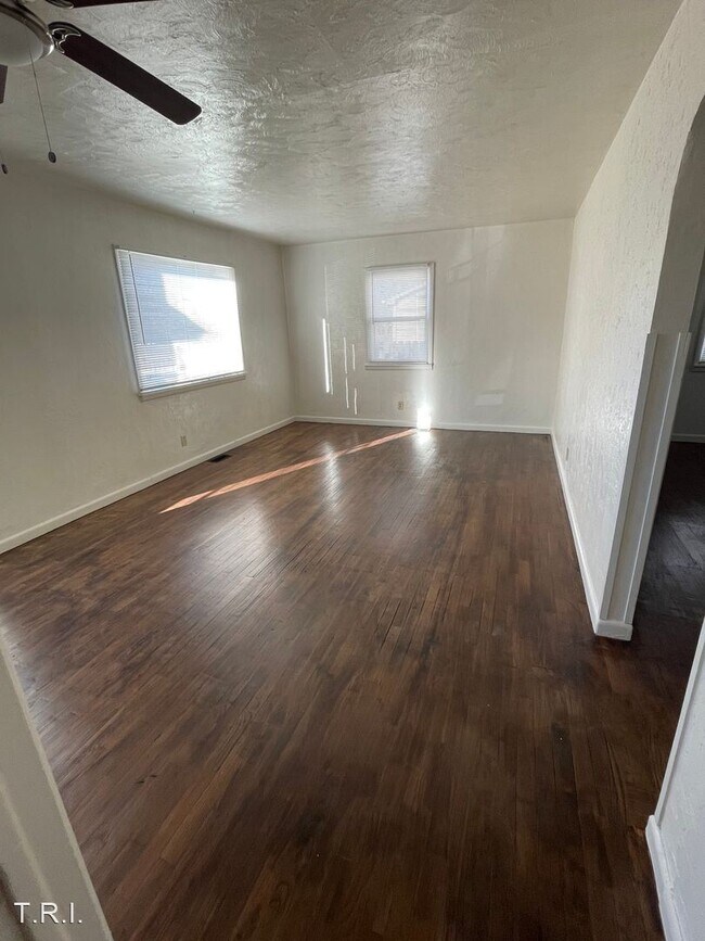 Foto del edificio - 2 br, 1 bath House - 2207 NW C Street