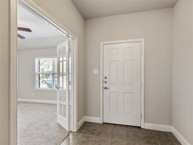 Foto del edificio - 728 Kinghaven Dr
