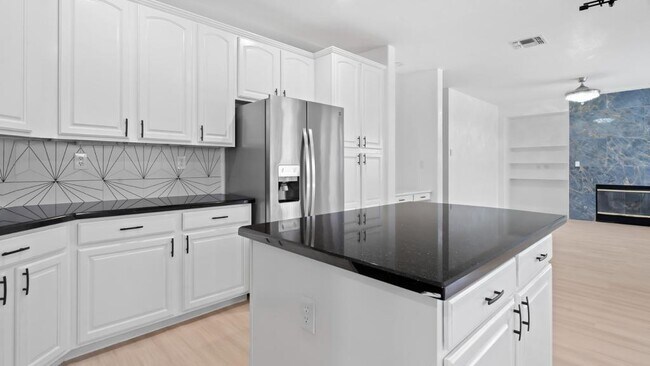 Building Photo - Gaar Ct